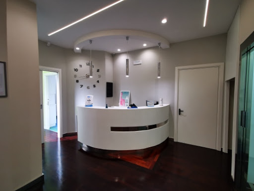 Studio Dentistico Dr. Luca Franzone, Dentista
