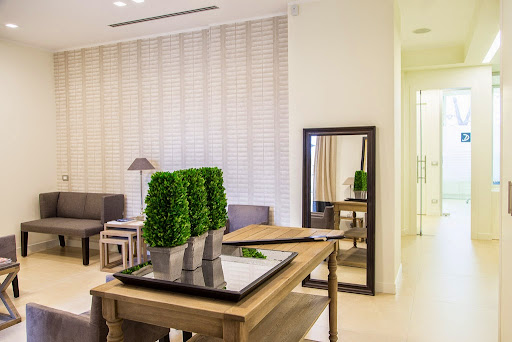 Studio Dentistico Dental Care