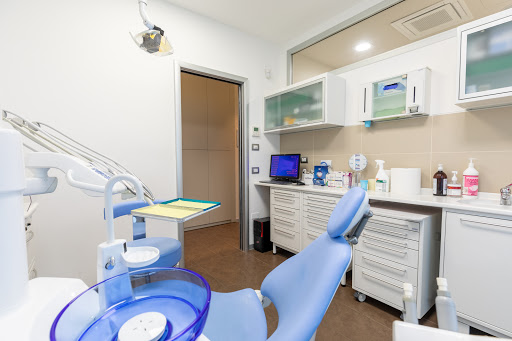 Studio Dentistico Dr.Carlo Silvestri