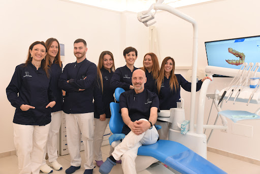 Studio Dentistico Dr. A. Nuzzoli Dr. A. Zacchino