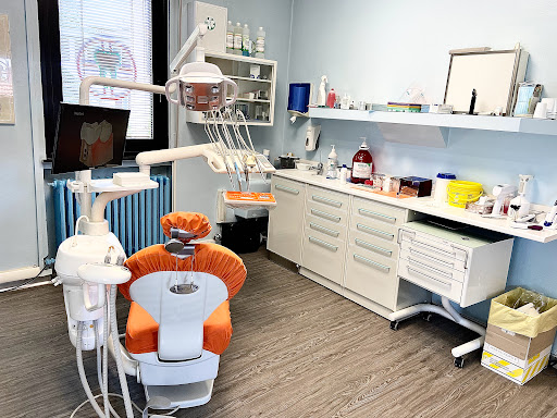 Studio Dentistico Fisiodent Centro Dentale logo
