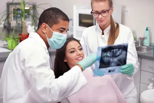 Studio Dentistico Dentisti Esperti logo