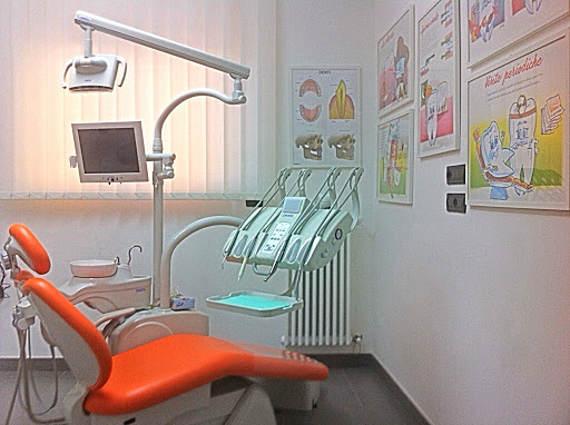 Studio Dentistico Studio Odontoiatrico Innamorato logo