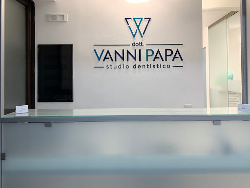 Studio Dentistico Dott. Vanni Papa logo