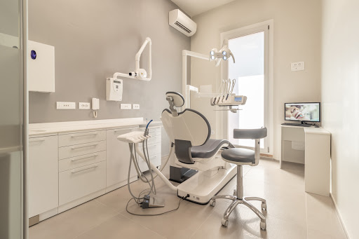 Studio Dentistico FILIPPO MERLI STUDIO DENTISTICO