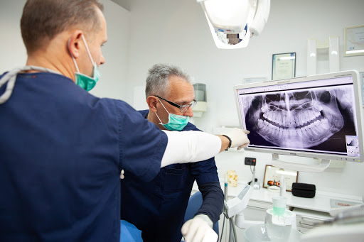 Studio Dentistico Dr Cabras e Dr Giovacchini