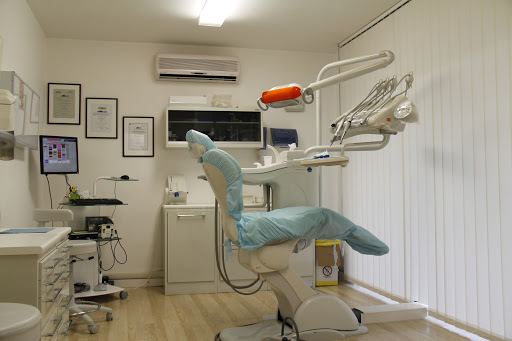 Studio Dentistico DBC di Del Bello Corrado logo