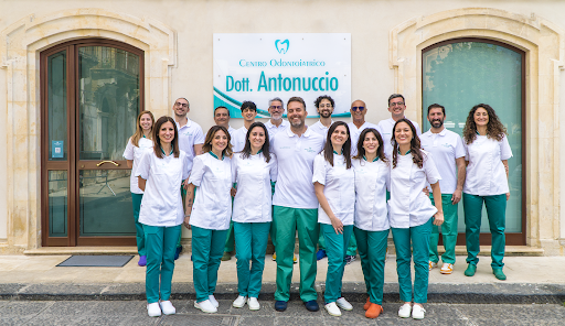 Studio Dentistico Studi Dentistici Dr. Antonuccio logo